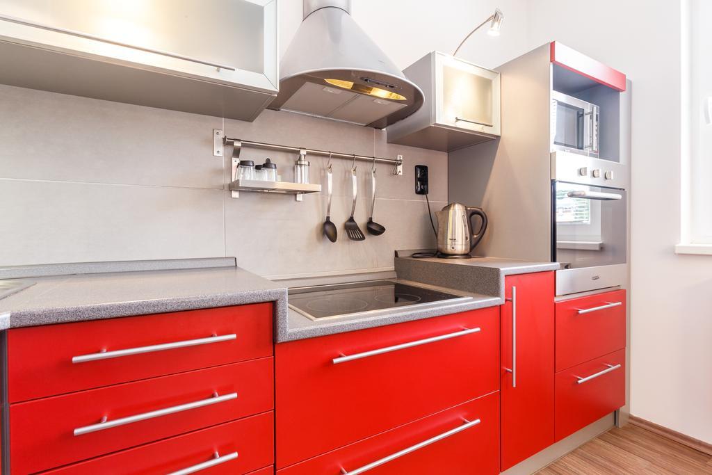 Modern Apartment With 2 Bedrooms Karlovy Vary Bagian luar foto
